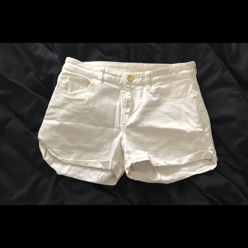 🔹H&M White Jean Shorts🔹